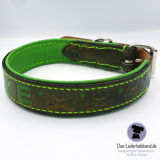 Unikat - Lederhalsband "Zicke" Totenköpfe 40-46cm - schwarz-apfelgrün