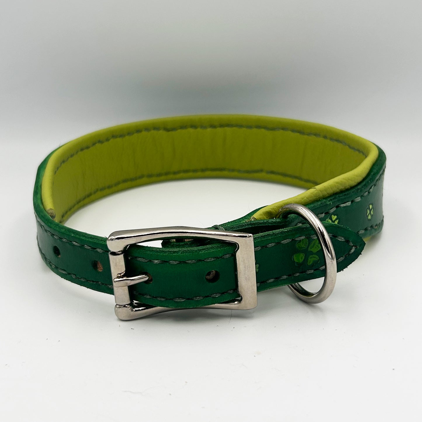 Echtlederhalsband Kleeblatt