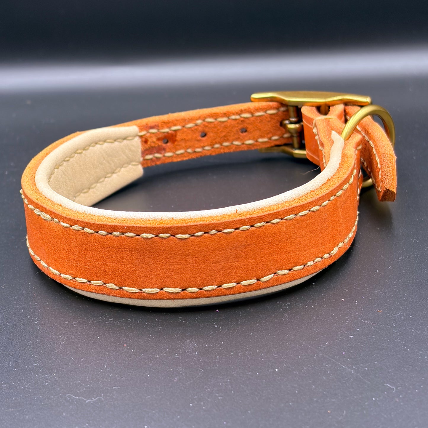 Fettlederhalsband Classic Whisky mit Rollschnalle